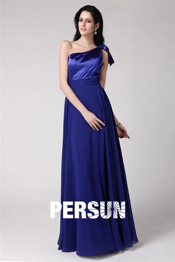 Robe de soirée à seul épaule en mousseline