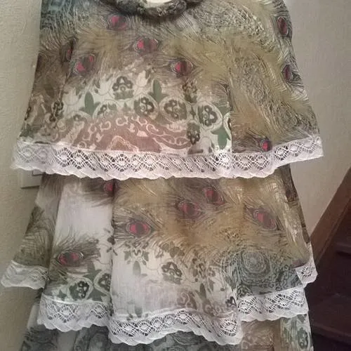 Robe à brettelles en mousseline imprimée